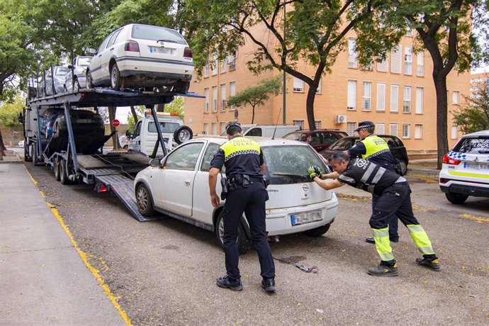 Multa por dejar el coche aparcado en el mismo sitio más de dos días seguidos